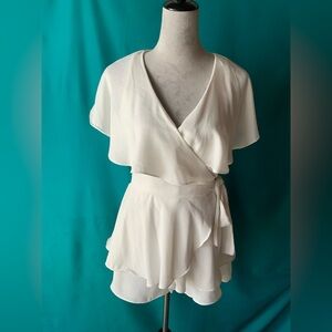 DO+BE Cream Ruffled Backless Skort Romper, Women’s Size Medium